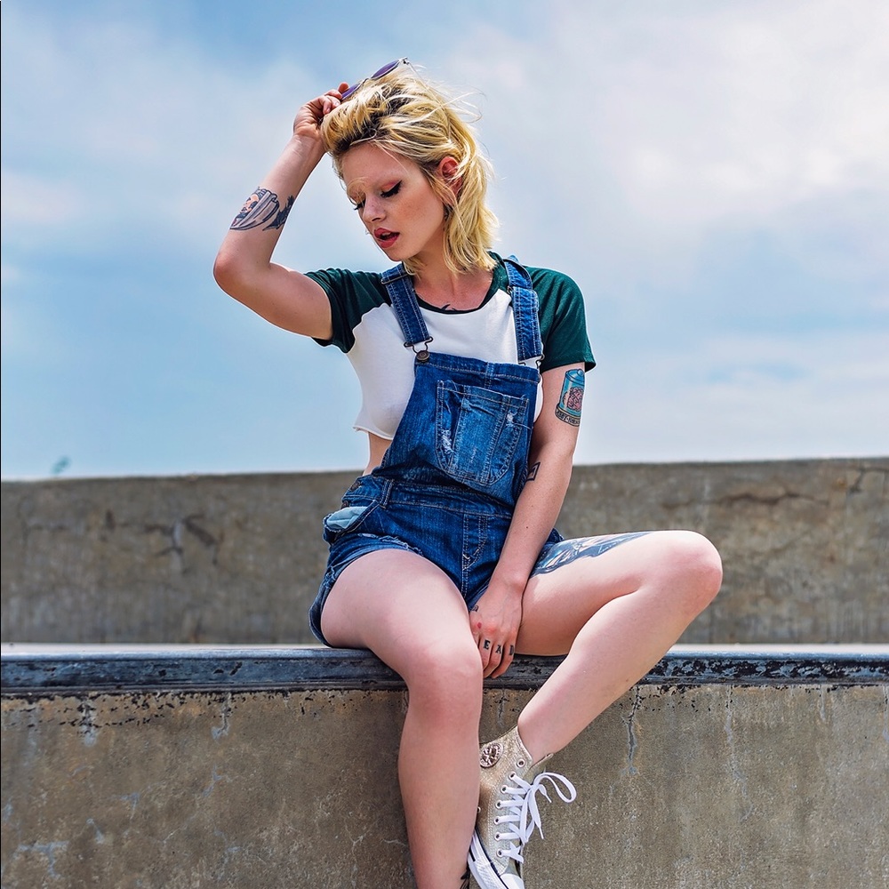 NWOT Cropped baseball Tee